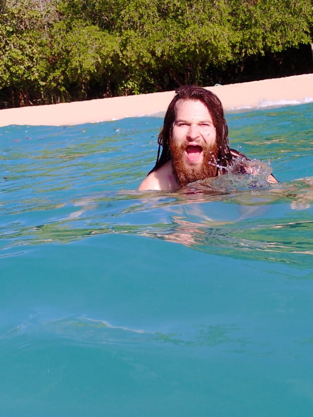 The water is so warm and so blue that you can have fun for hours.