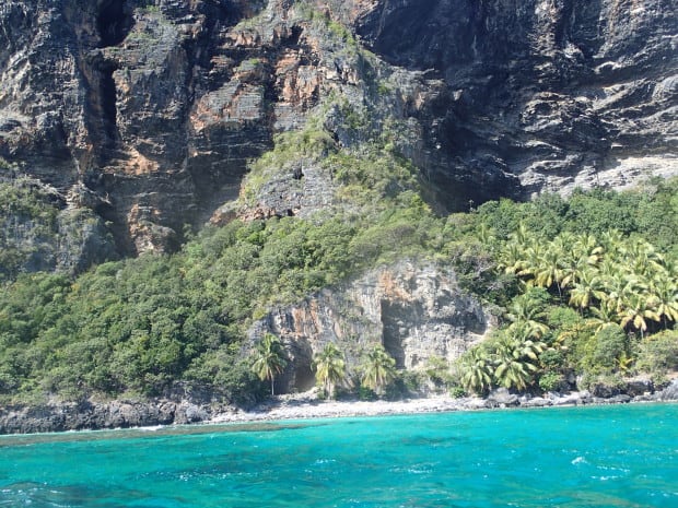 Playa Fronton is one of the beaches near La Hacienda and Las Galeras. It is a stunning view to behold as you boat pulls up to the beach.